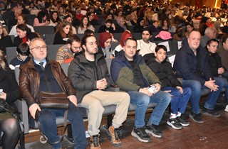 Gemlik’te Özgür Aksoy Tiyatro Günleri Devam Ediyor